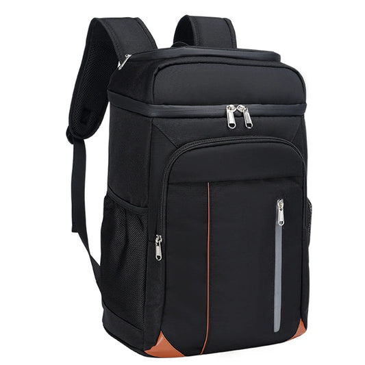 Svart kylryggsäck med ergonomiska axelremmar och stort förvaringsutrymme